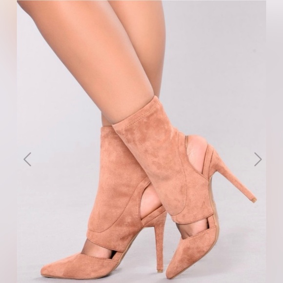 ANNE MICHELLE Dedicate Black Suede Pointed
Toe Stiletto Heel Bootie - Picture 9 of 9